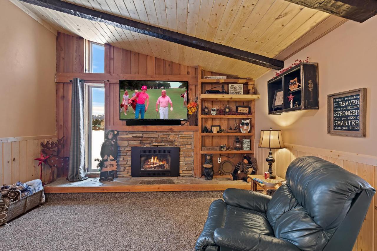 Huckleberry Hollow By Kabino Hot Tub Firepit Ps2 Satellite Grill Wifi Golf Course Island Park Exteriör bild